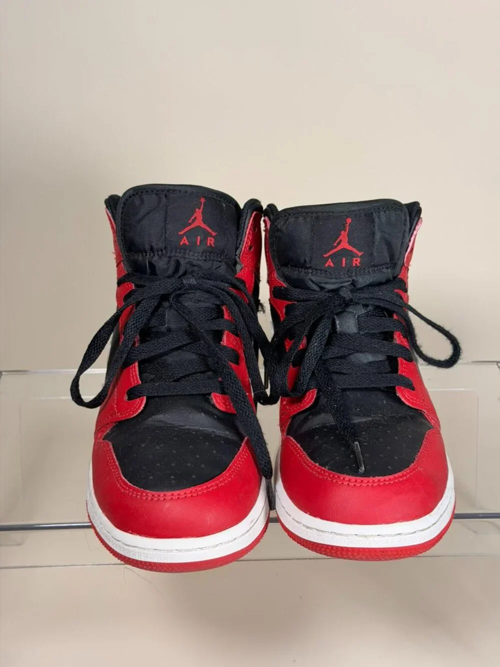 Air Jordan 1 Mid Bred Toe GS Sneakers Kids Size 6Y